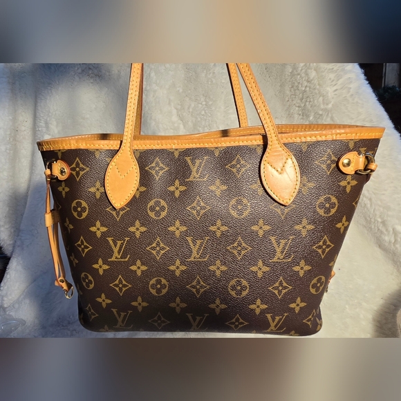 Louis Vuitton Brown Monogram Shoulder Bag - Picture 13 of 14